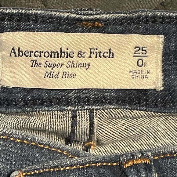 Abercrombie Skinny Jeans - Picture 3 of 3